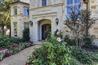 A luxury home in Dallas, Texas built by Phillip Jennings Custom Homes